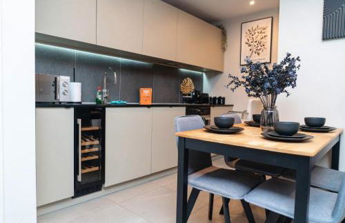 Stylish 2Bed Apartment Balcony & City View Manchester City Centre - Foto 9