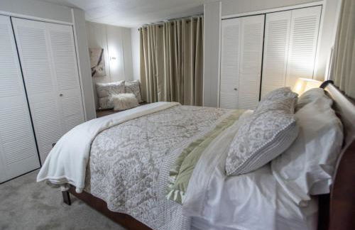 Cozy and Stylishly-Walk To The Beach - Sleeps 5 - Foto 18