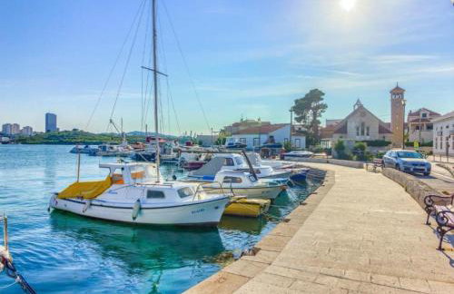 Apartman Benzon Vranjic - Photo 27