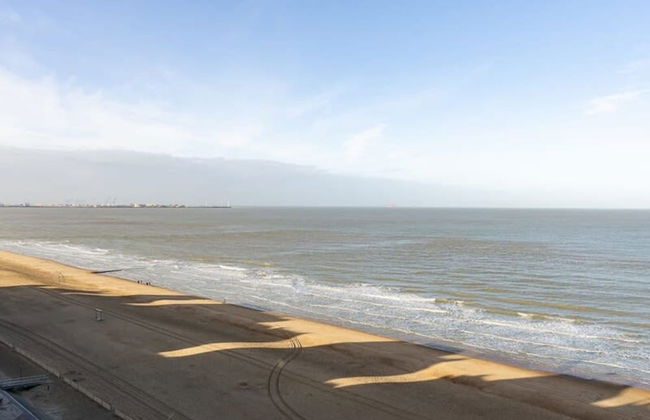 Stunning Penthouse With Free Parking and sea View - Foto 48