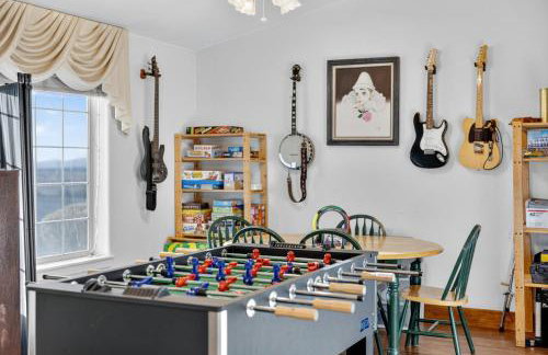 4BR Desert Oasis near Valley and Vegas - Foto 2