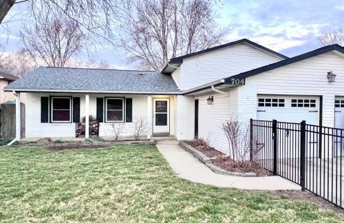 Relaxing Work-Ready 3BD2BA - 1 Mile to U of I - Foto 45