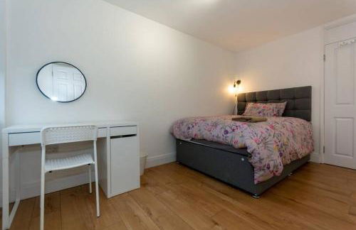 BrumStay UK® 5-Bed House Ideal for Long-Term Stays - Foto 39