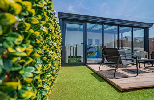 Playroom XXL Loft LOVE Room avec Espace spa Terrasse vue sur les toits Salle de jeux pour adultes Libourne centre 10 min de St Emilion Proche Bordeaux - Foto 9