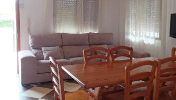 Chalet adosado con piscina privada en Mazagón - Foto 2