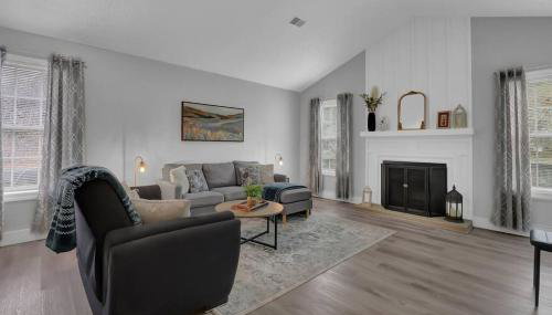 The Smart Stay ! New Remodel! Minutes from Atlanta - Foto 1