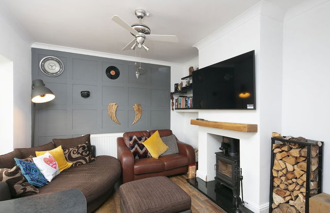 Urban Retreat Hot Tub Bar Ev Charger - Foto 10