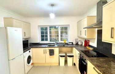 Rushden Home - Perfect for Contractors - Free Parking - Sleeps 5 - Garden - Netflix and HDR TV - Foto 34