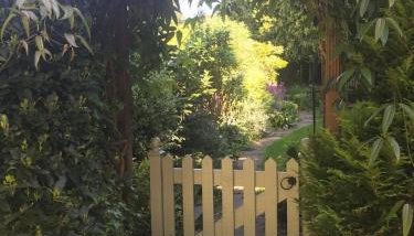 Two bedroomed Cosy cottage close to Wakefield and motorway networks Ideal for long stays and contractors - Foto 4