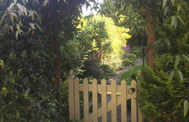 Two bedroomed Cosy cottage close to Wakefield and motorway networks Ideal for long stays and contractors - Foto 4