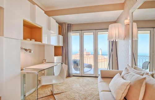 Sea Front Family Apartment - Foto 23