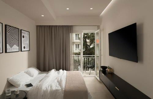 City Center Urban Home - Photo 2