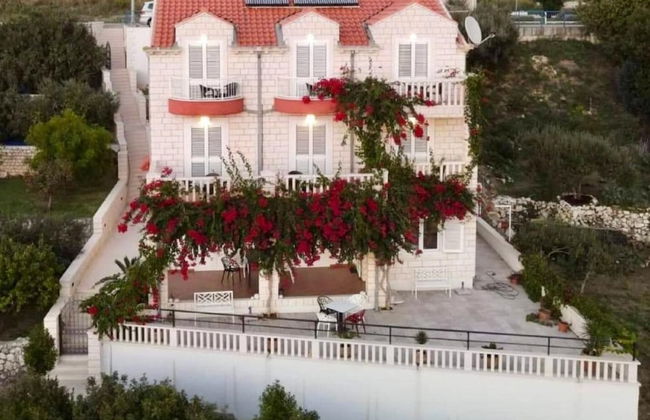 Villa Bouganvillea - sea View & Garden - A3 Comfort - Photo 18