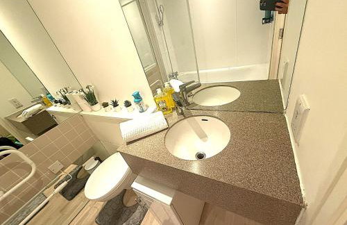 Cosy Two Bedroom Riverside Apartment - Foto 3