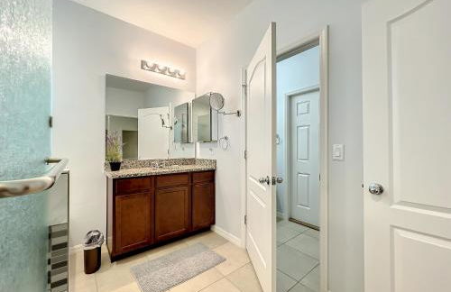 Solterra Resort Davenport FL Clubhouse Area - 7 Bedroom 6 Bath Home with Private Pool Spa - Lazy River 20 min from Disney - Foto 75