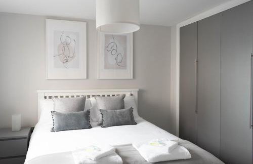 Lovely, comfortable 2-bed Braehead - free parking - Pass the Keys - Foto 10