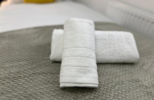 Comfortable 2BR Home 4 Beds Great for Small Groups - Foto 28