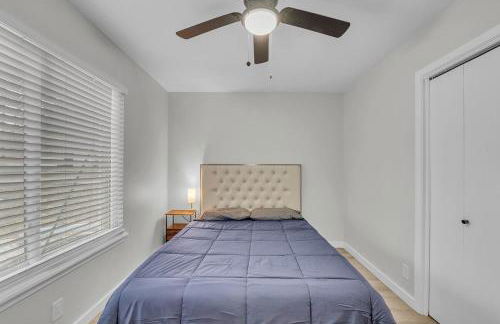 Cozy 5BR Home Sleeps 12 Near Downtown Austin and Tesla - Foto 33