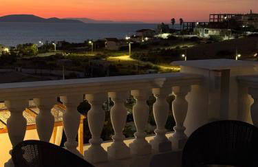 The White House Beach Villa - Foto 1