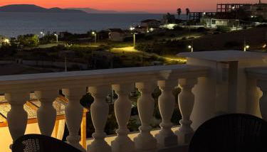 The White House Beach Villa - Foto 1