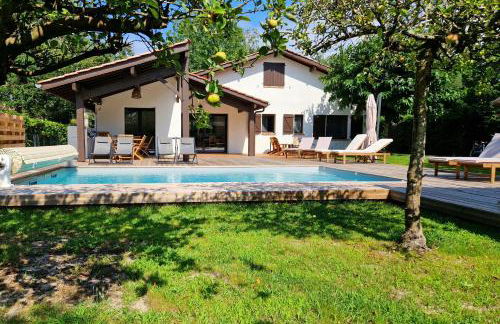 Villa 12 personnes proche oécan, 10 vélos et 4 surf fournis, entièrement climatisée - Foto 1