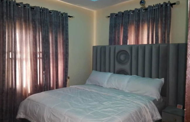 2 Bed-sleeps 4-free Parking-aircon-3 - Foto 2