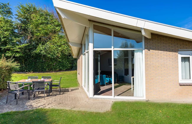 Restyled Bungalow with Dishwasher near Cozy Domburg - Photo 1