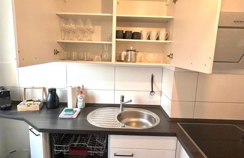 GÖH-moderne Wohnung in zentraler Lage, Balkon, self-check-in, WLAN, Netflix, DisneyPlus - Foto 15