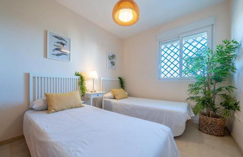 Apartamento con vistas al mar en Manilva Playa - Photo 5