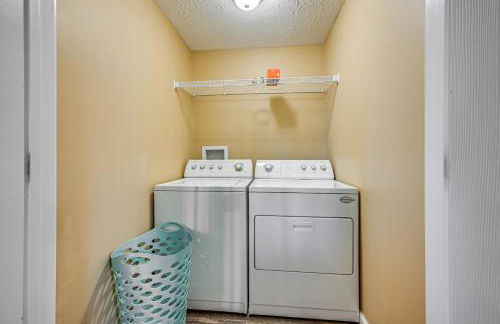 6 Mi to Lake Liberty Pet-Friendly Home with Yard - Foto 9