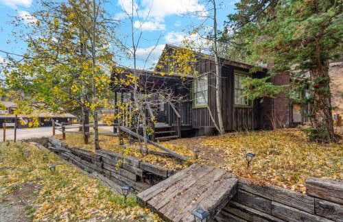 Blue Spruce Cabin - Photo 10