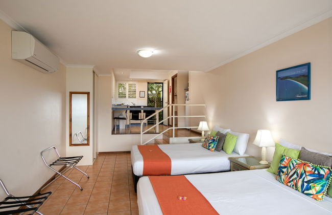 Sunlit Waters Studio Apartments - Photo 10