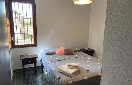 Chalet cerca a la playa con jardín y barbacoa - Foto 8