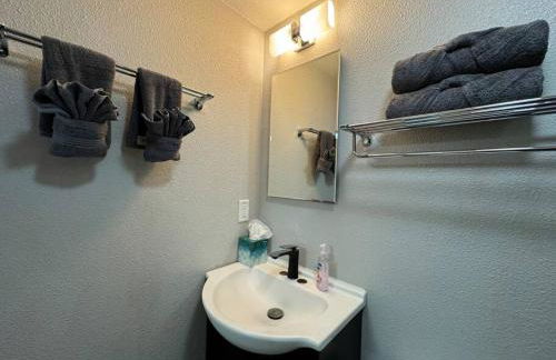 Modern condo near Fremont Street - Foto 51