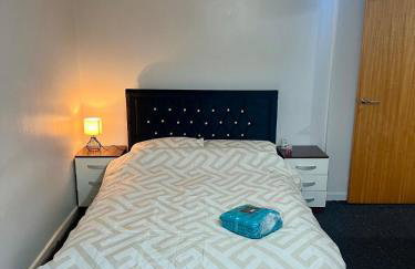 Modern 1-Bed Retreat Cozy, Bright and Central - Foto 1