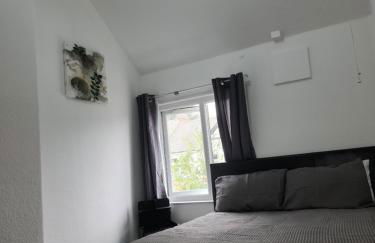Doncaster Serviced Accommodation - Apartments - 3 Bed House-Close To A1 & M18 - Contractors - Business Travellers - Families - Foto 17