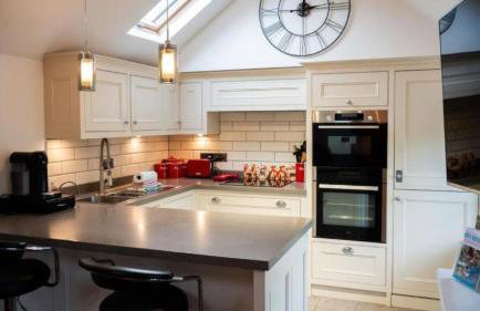 Comfortable 1-Bedroom Stay in Holt with Reliable Wi-Fi - Foto 24