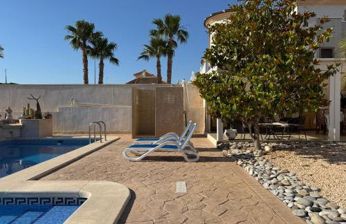 Maikran Premium Fantastic Family Villa with Pool - Foto 36