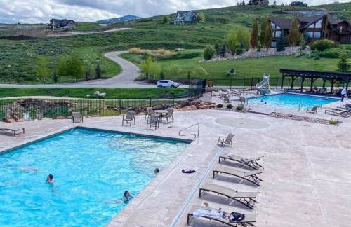 Paradise View Lodge - Amazing Lake Views, Playroom, Pool, HotTub! - Foto 30