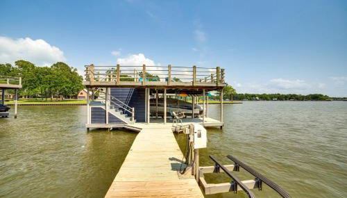 Live Lake Life! Enchanted Oaks Gem with Private Dock - Foto 2