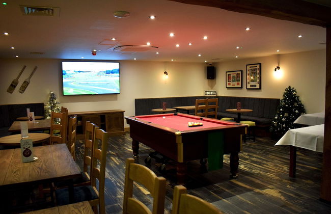 The Horse & Jockey Wessington - Photo 35