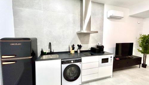 Valencia Comfort Stay Near Metro, 2 Bed, 1 Bath - Foto 5, stove