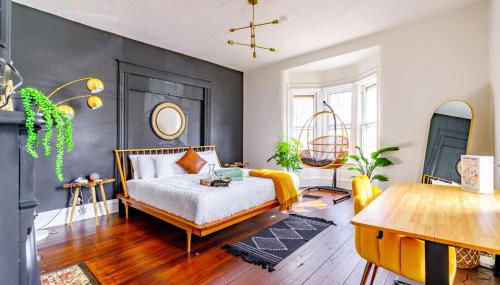 Jungle House Chillicothe Sleeps 24 Downtown Ohio Free Parking - Walk to Historic District - 5BR Luxury Home - Pet Friendly - King Beds - Over 5,800 Five Star Stays - Foto 2