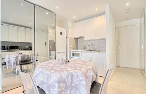 Studio lumineux avec parking - Gare & Palais à pied - Photo 9