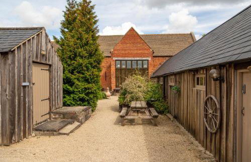 Snug Cotswolds Farm Cottage - The Henloft - Foto 16