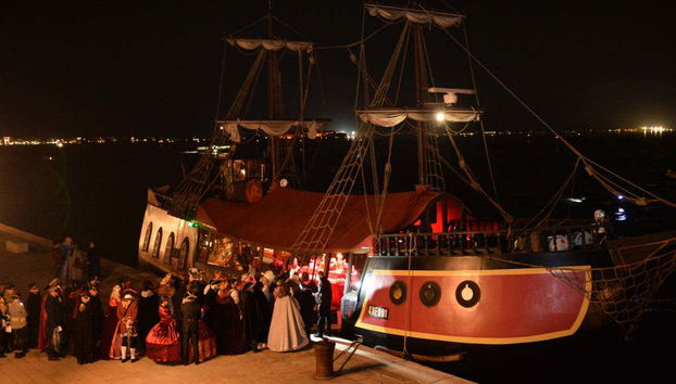 The Venice Galleon at nightfall