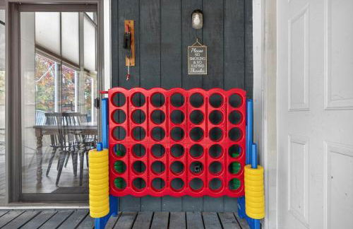 Wooded Chalet w Hot Tub & Indoor Pool, Gym Access - Foto 40