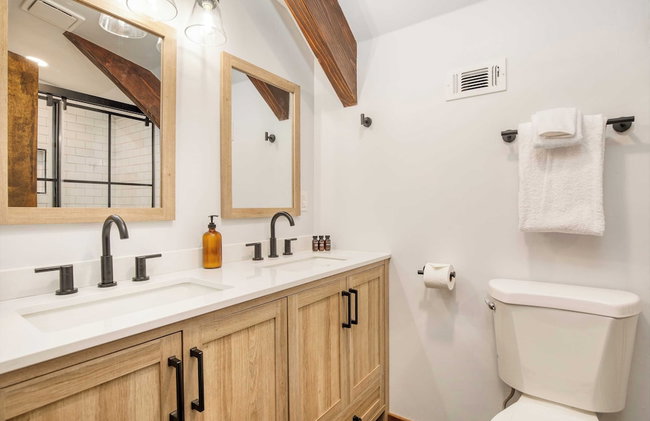 3mins to Lake, 5mins to Skiing Updated 4bdr Cabin Avalon Pines by Avantstay - Photo 30