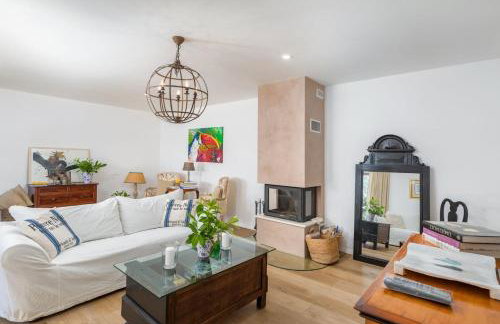 Villa Village by Villsy - with heated pool, spa, private tennis court, golf court, basketball court and playroom - Photo 10