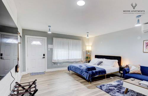 The Moose #9 - Brand New Luxe Modern loft with Free Parking, King Bed & Fast WiFi - Foto 8